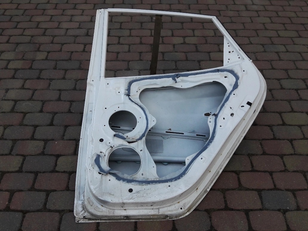 hyundai-ix35-i-lift-drzwi-prawy-tyl-tylne-13-15-ed-car.pl