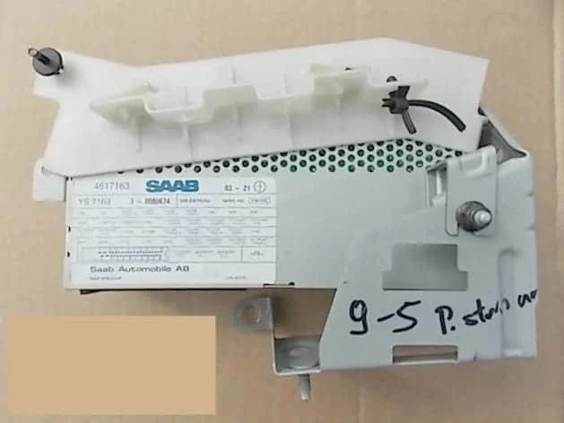 saab-95-9-5-i-1-lift-wzmacniacz-modul-radia-01-05-4617163-ed-car.pl-51181