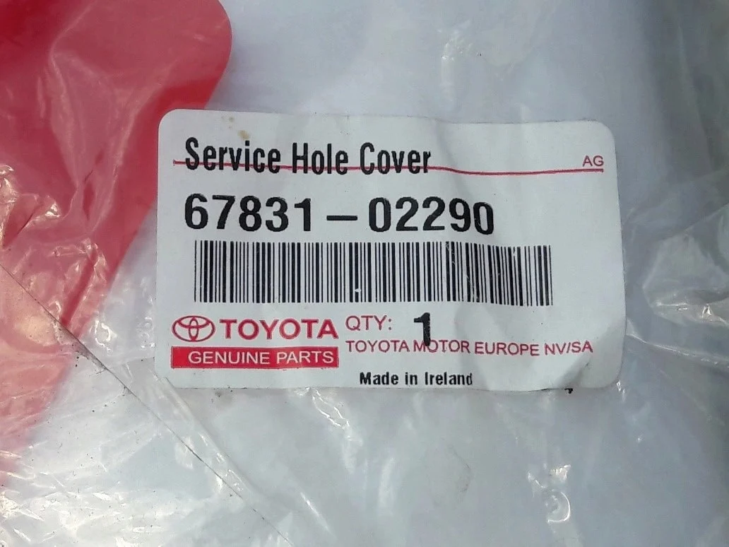 toyota-auris-ii-oslona-folia-drzwi-prawa-przod-67831-02290-ed-car.pl