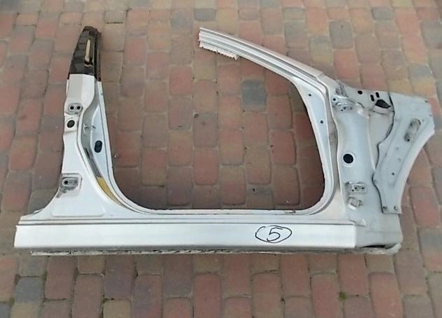 lexus-is200-i-sedan-prog-slupek-prawy-przod-98-05-589632-ed-car.pl