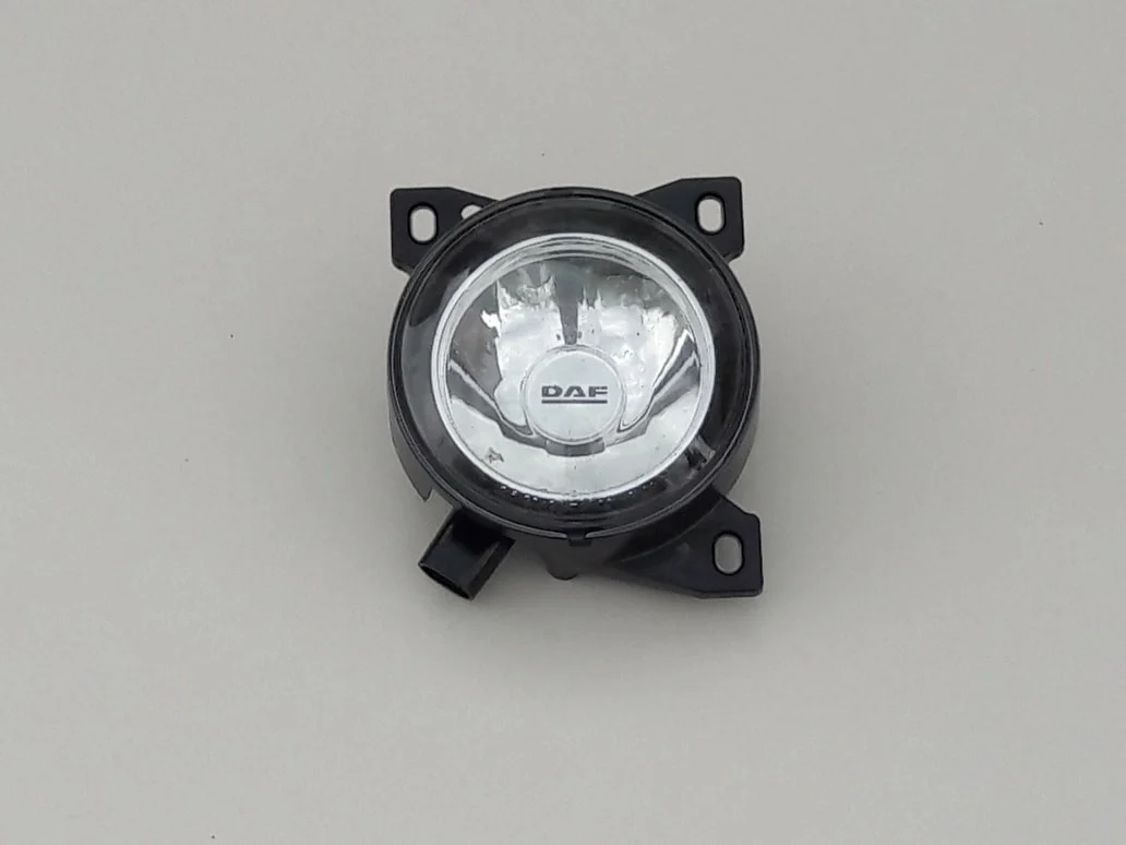 daf-xf-cf-lf-95-105-halogen-zaslepka-przod-01-965467-00-965483-01-ed-car.pl-83574