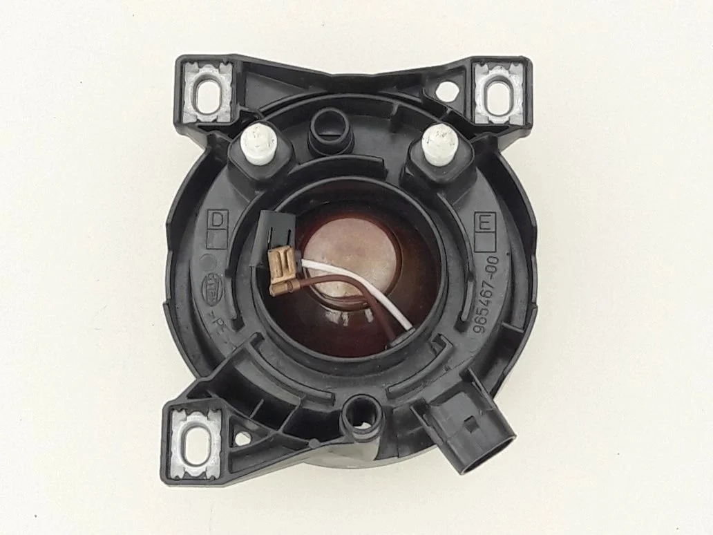 daf-xf-cf-lf-95-105-halogen-zaslepka-przod-01-965467-00-965483-01-ed-car.pl-83574