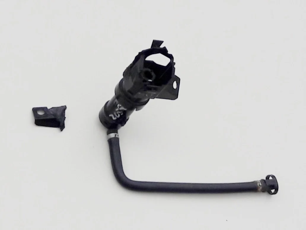 nissan-350z-spryskiwacz-prawy-lampy-reflektora-02-63752-ed-car.pl