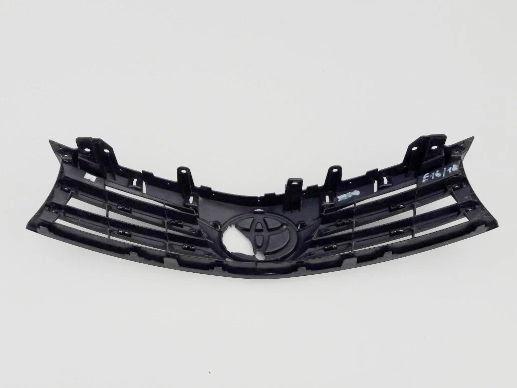 toyota-corolla-xi-e16-e18-atrapa-grill-przod-13-16-53111-02790-ed-car.pl