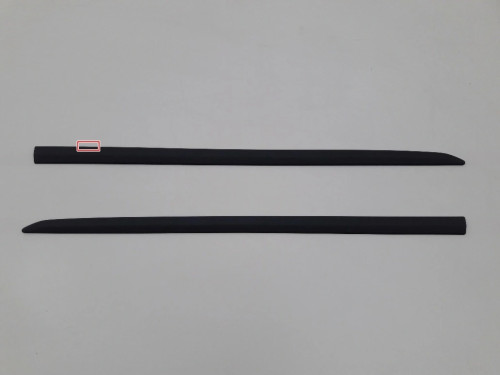 toyota-yaris-iii-listwa-na-drzwi-prawy-przod-11-20-pz415-b2850-01-pz415-b2850-02-ed-car.pl