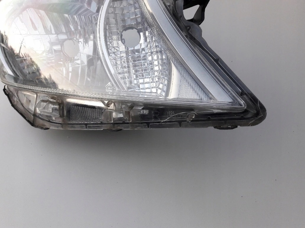 toyota-yaris-iii-reflektor-prawy-lampa-przod-11-14-brak-informacji-ed-car.pl