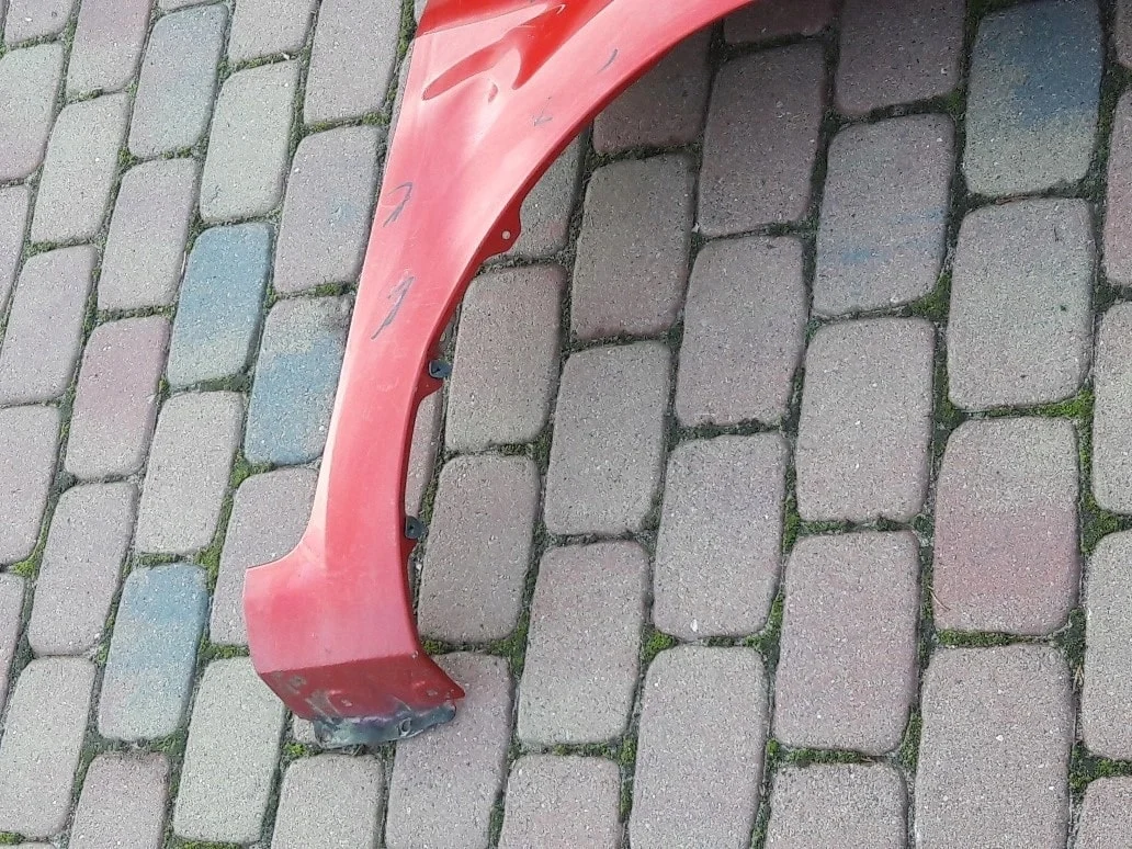 toyota-auris-i-e15-lift-blotnik-prawy-przod-09-13-a53801-02130-ed-car.pl