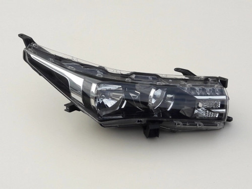 corolla-xi-e16-e18-lampa-reflektor-prawy-przod-13-81110-02e71-00-ed-car.pl