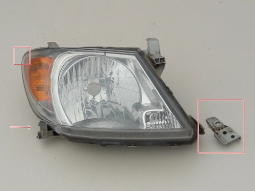 toyota-hilux-vii-lampa-reflektor-prawy-przod-05-08-81110-0k080-ed-car.pl