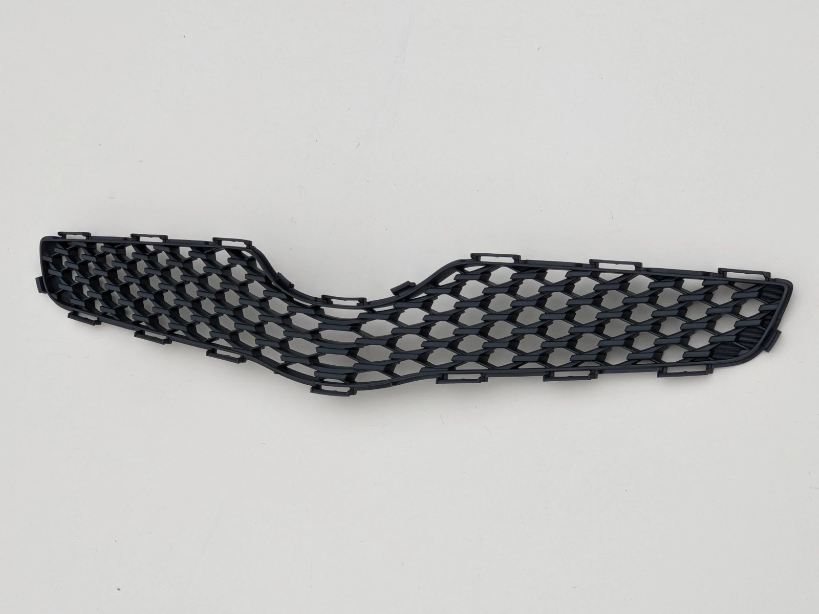 yaris-ii-lift-atrapa-grill-zderzaka-przod-08-11-a53111-0d230-ed-car.pl
