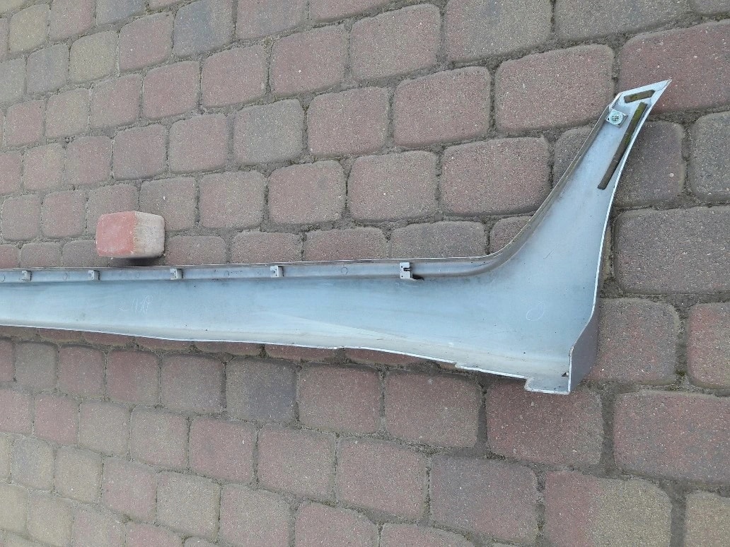 mitsubishi-grandis-prog-prawy-listwa-progowa-03-11-mn145462-ed-car.pl