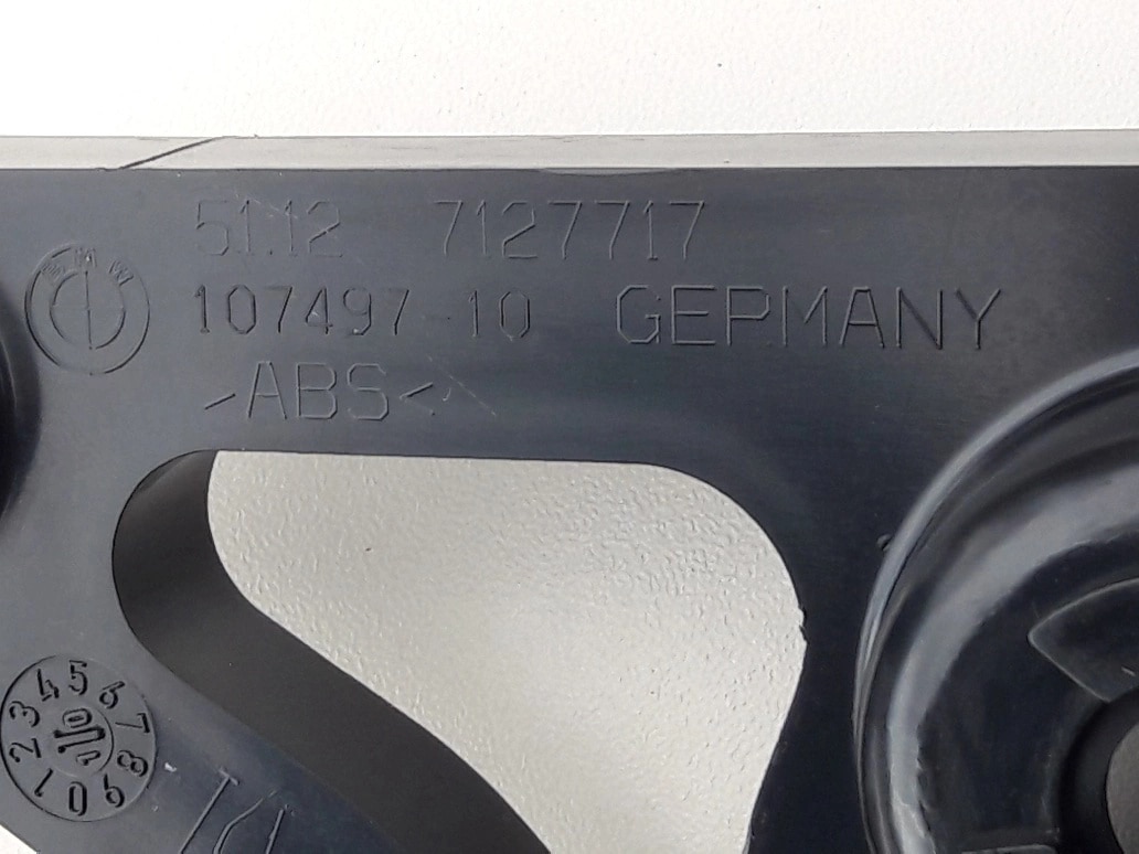 bmw-3-v-e91-kombi-slizg-lampy-lewy-tyl-04-12-51127127717-10749710-ed-car.pl-5144005