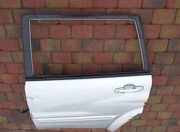 grand-vitara-xl7-klamka-drzwi-lewy-tyl-00-05-brak-informacji-ed-car.pl-4888060