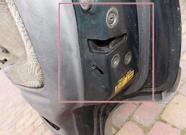 prod_4889798_0_316837110_large-ed-car.pl.jpg