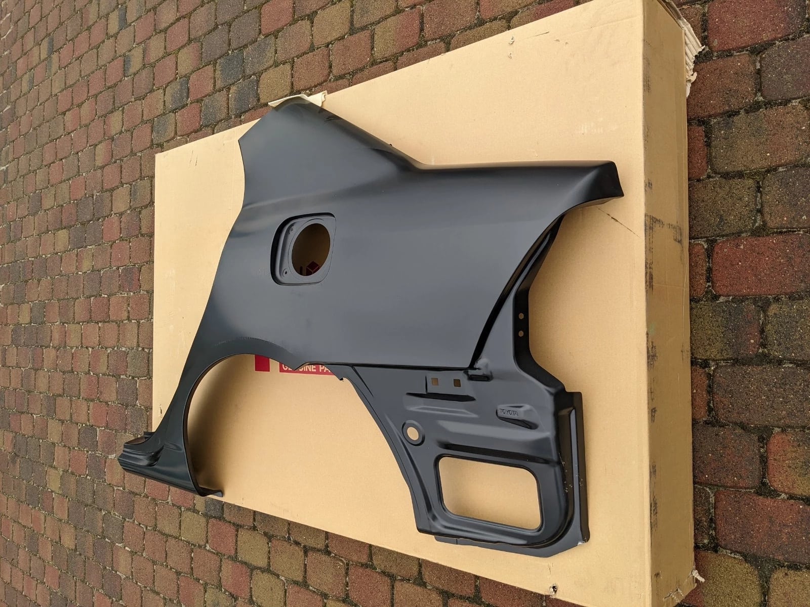 corolla-e12-sedan-poszycie-blotnika-lewy-tyl-01-61602-1e861-ed-car.pl-5824837