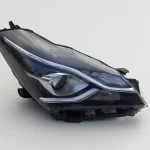 Yaris III 2 Lift reflektor lampa prawy przód 17-20