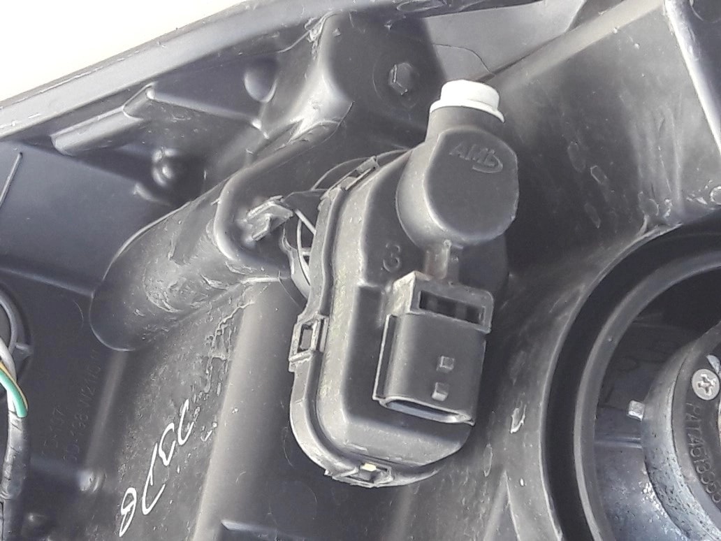 yaris-iii-2-lift-reflektor-lampa-prawy-przod-17-20-81130-0dj80-ed-car.pl-5907440