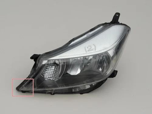 toyota-yaris-iii-lampa-reflektor-lewy-przod-11-14-a81170-0d450-ed-car.pl-4863772