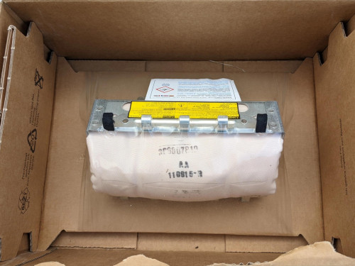 toyota-yaris-ii-airbag-poduszka-pasazera-09-11-a73960-0d012-ed-car.pl-5932626