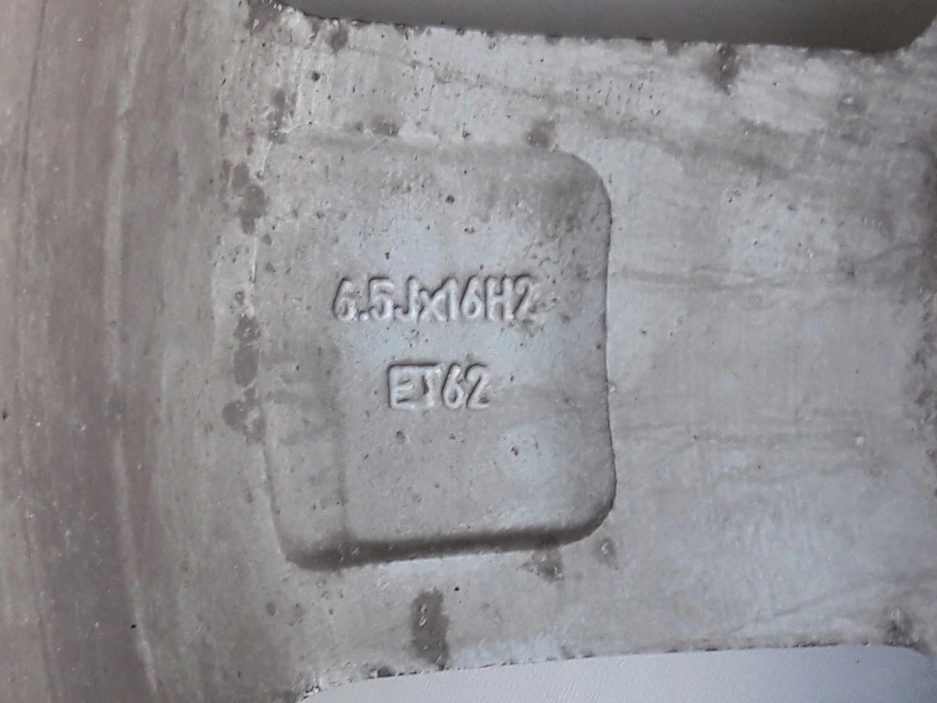 vw-amarok-2h0-felga-aluminiowa-5x120-6-5x16-et62-2h0-601-025-2h0601025-ed-car.pl-4861628