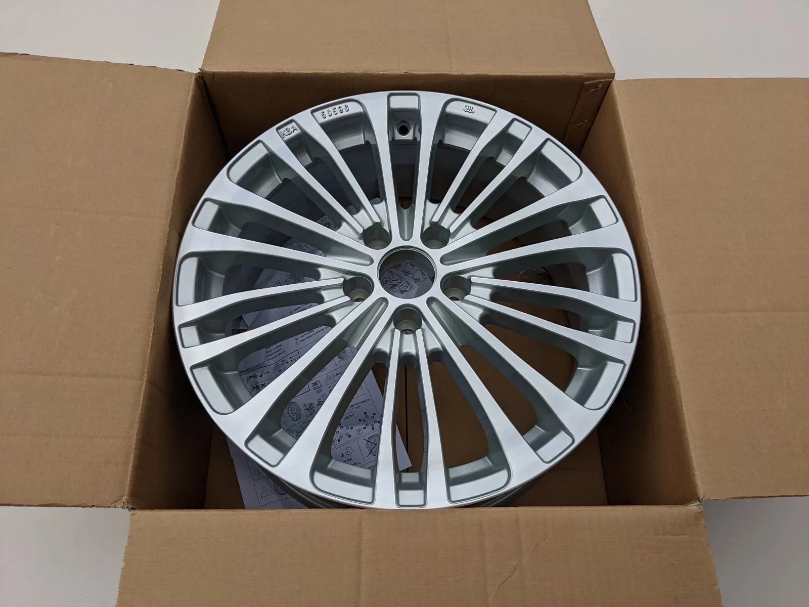 infiniti-q30-qx30-fondmetal-felgi-5x112-7x18-et46-ke409-5d300-kba-50596-ed-car.pl-5937472
