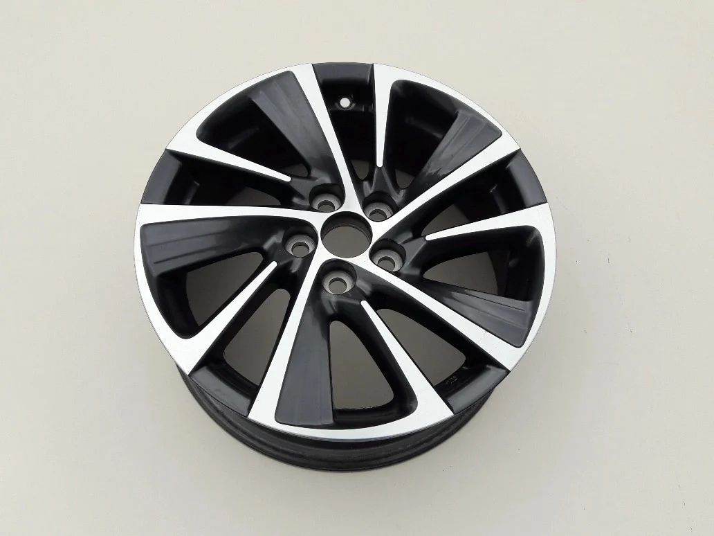 lexus-ct200h-felga-aluminiowa-5x100-16x6-et45-42611-76240-4261176240-002063-2014-ed-car.pl-5944054