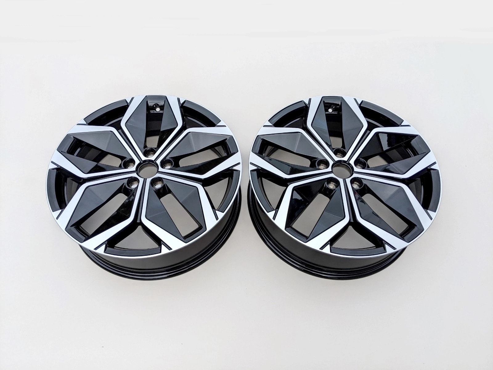 renault-grand-scenic-iv-felgi-6-5x20-ch5-33-et33-403005730r-ed-car.pl-5966256