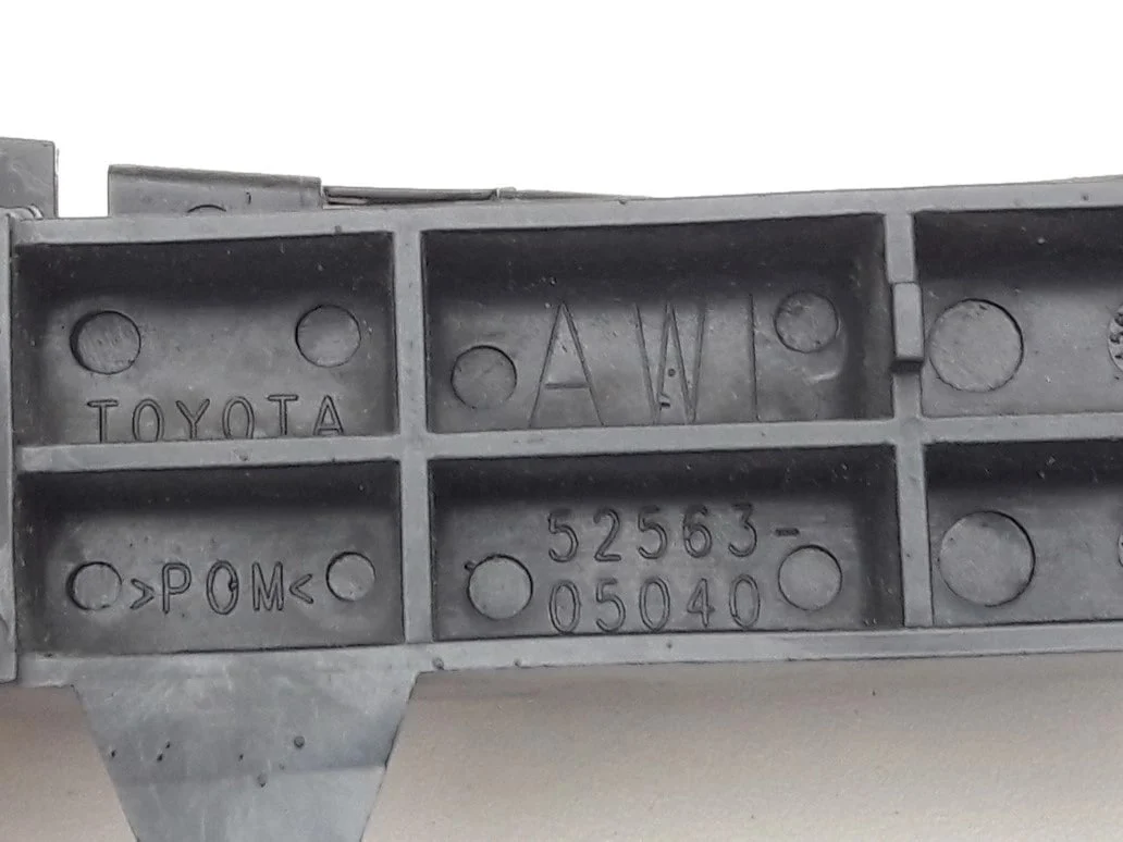 avensis-iii-t27-kombi-slizg-lampy-lewy-tyl-09-15-a52563-05040-ed-car.pl-5675008