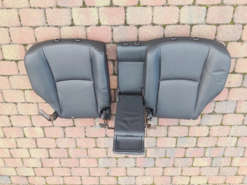 infiniti-fx-i-s50-eu-oparcie-kanapy-kanapa-tyl-03-brak-informacji-523867-ed-car.pl-4888708