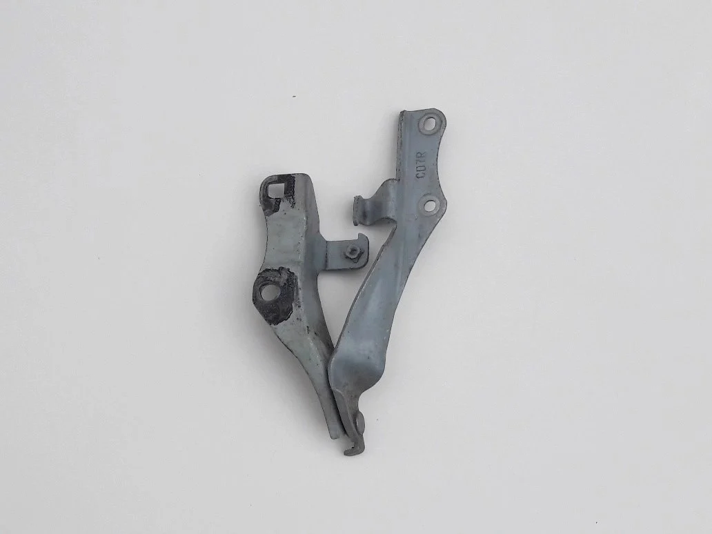 nissan-350z-i-lift-zawias-maski-prawy-przod-02-09-65400-cd700-ed-car.pl-4891005