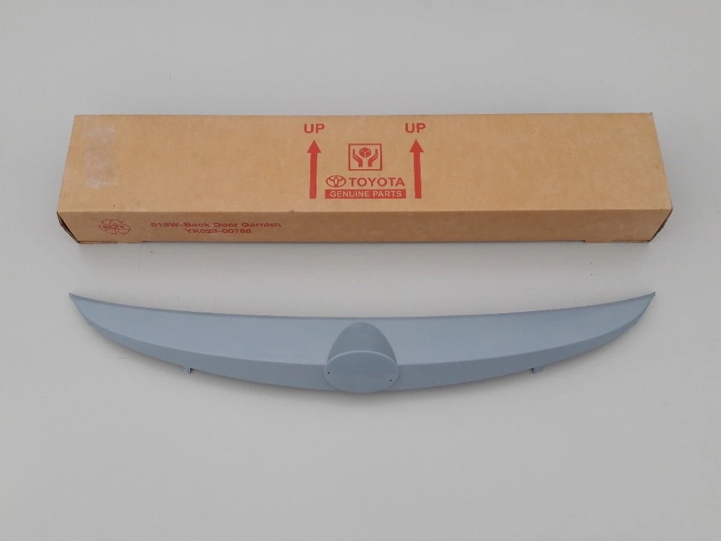 toyota-auris-ii-hb-blenda-listwa-klapy-tyl-12-15-a76811-02941-ed-car.pl-4860356