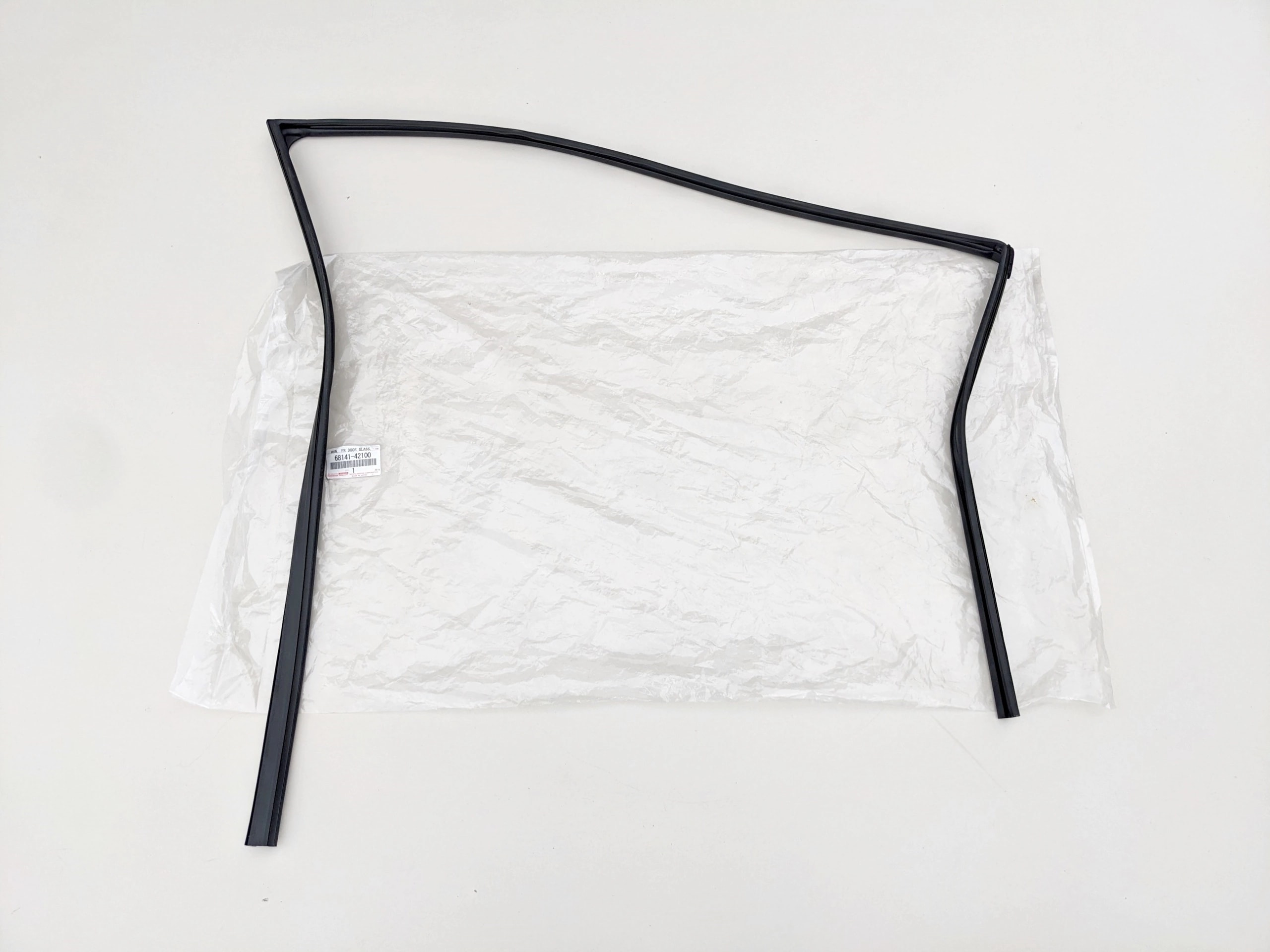 toyota-rav4-iv-uszczelka-drzwi-prawy-przod-12-18-a68141-42100-ed-car.pl-6074823