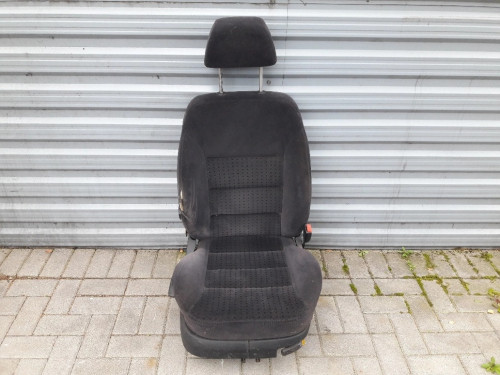 vw-bora-golf-iv-fotel-prawy-przod-zaglowek-brak-informacji-54986654-ed-car.pl-4890358