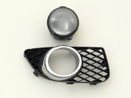 infiniti-m30-m35-m37-q70-halogen-ramka-prawy-przod-86150-8993b-62256-1ms4a-ed-car.pl-6098025