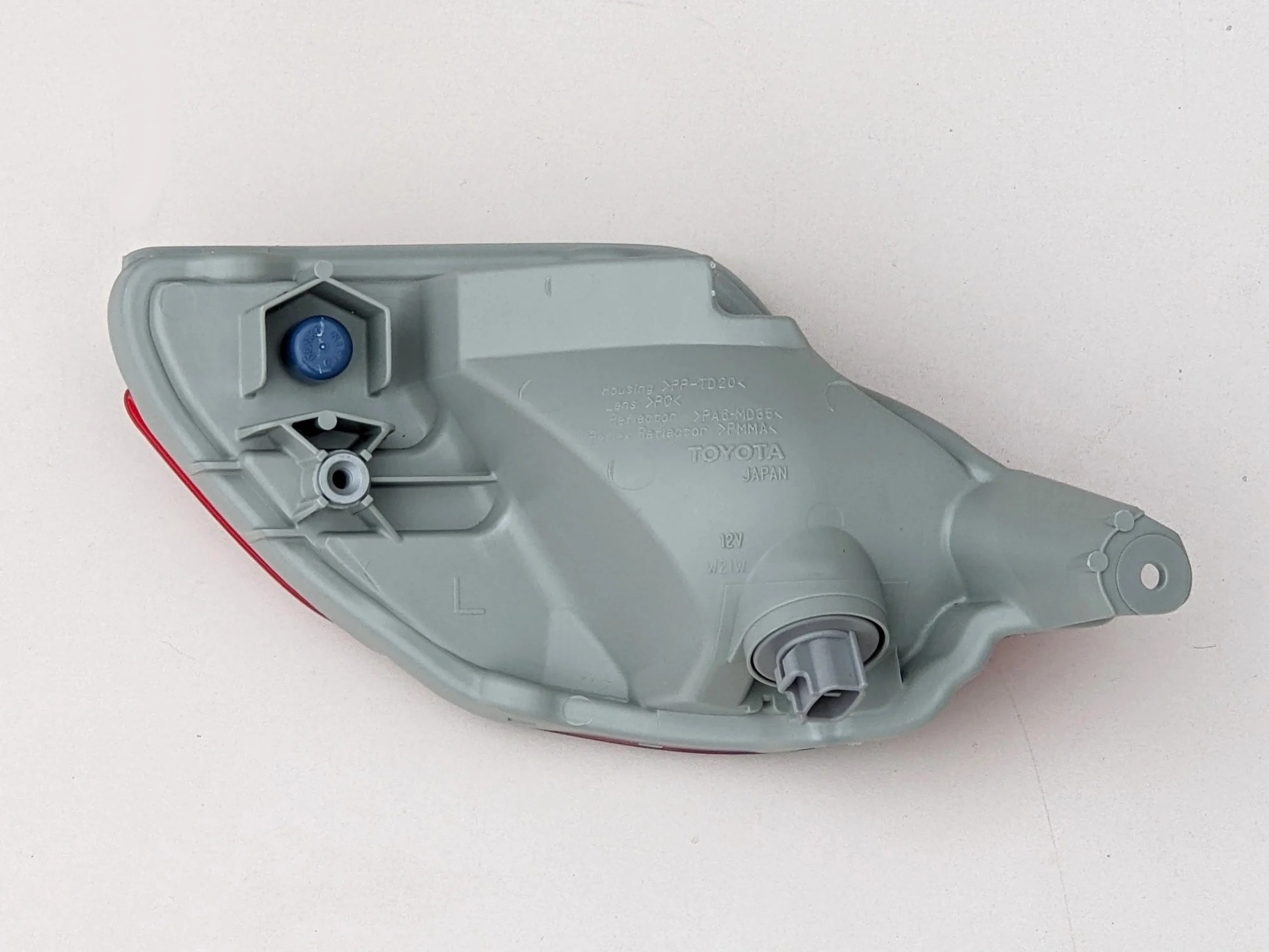 lexus-rx270-rx450h-lampka-zderzaka-lewy-tyl-08-15-a81490-48020-ed-car.pl-6102531