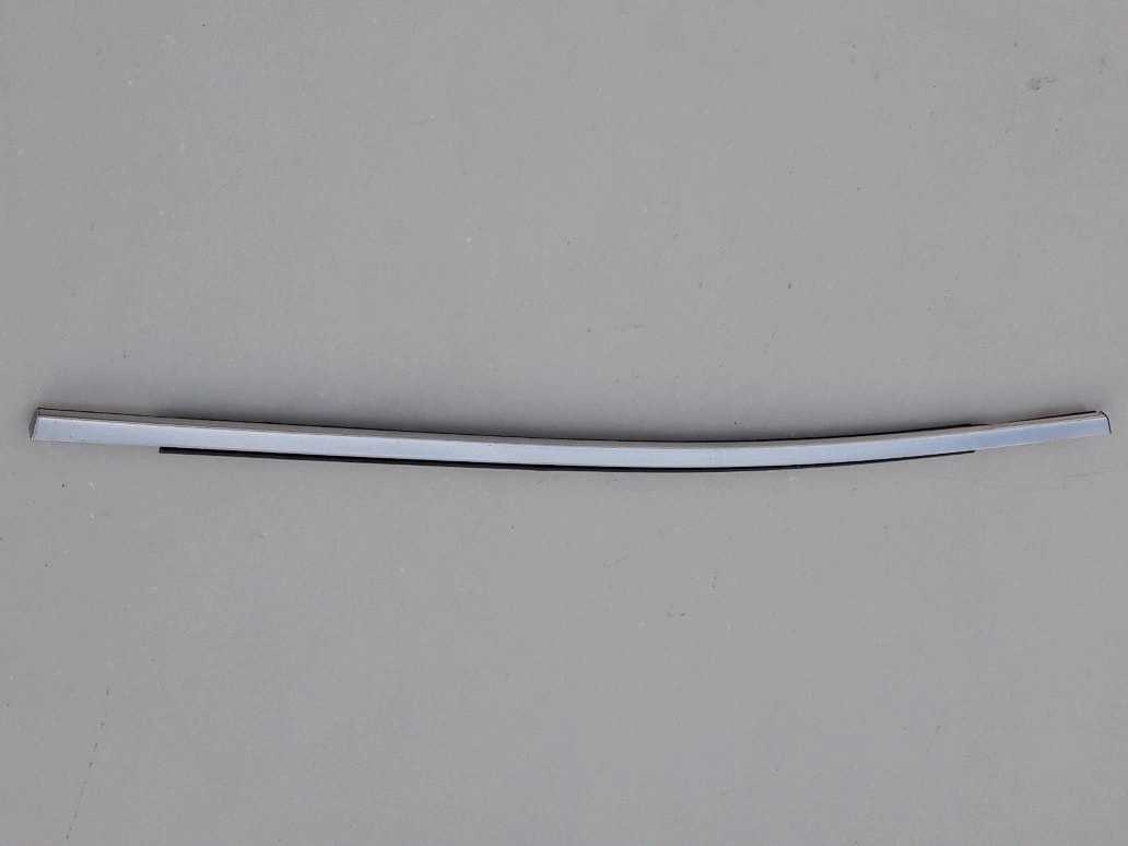 infiniti-m30-m35-m37-q70-listwa-zgarniajaca-tyl-82821-1ma0a-82821-1ma0b-ed-car.pl-4861236