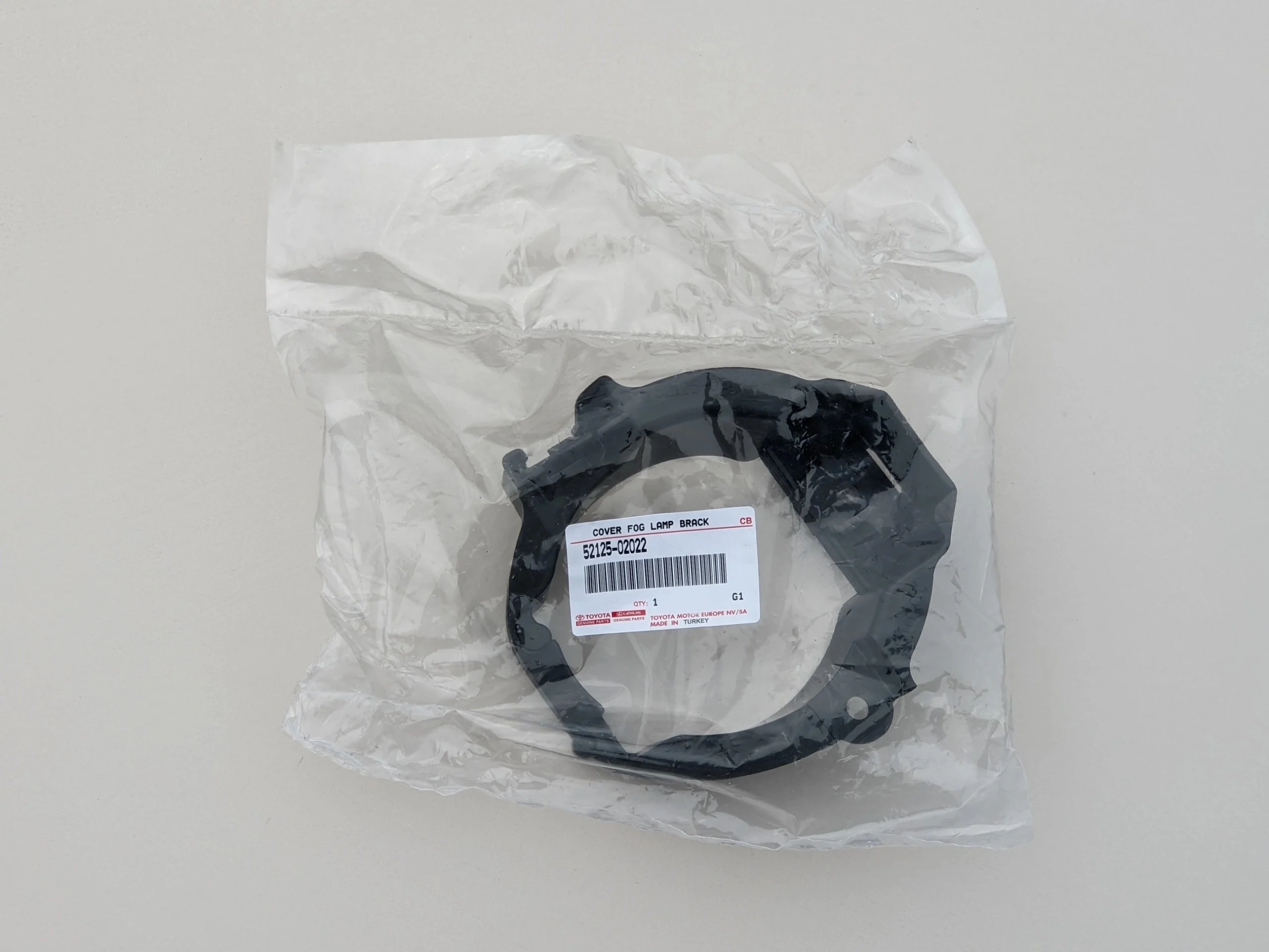 toyota-auris-i-lift-ramka-halogen-prawy-przod-09-a81210-0d042-ed-car.pl-4862103