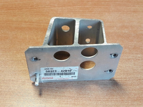 toyota-rav4-iii-strefa-zgniotu-prawy-tyl-05-12-a58323-42010-rh-ed-car.pl-6129113