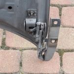 Infiniti M30 M35 M37 Q70 zawias maski lewy przód