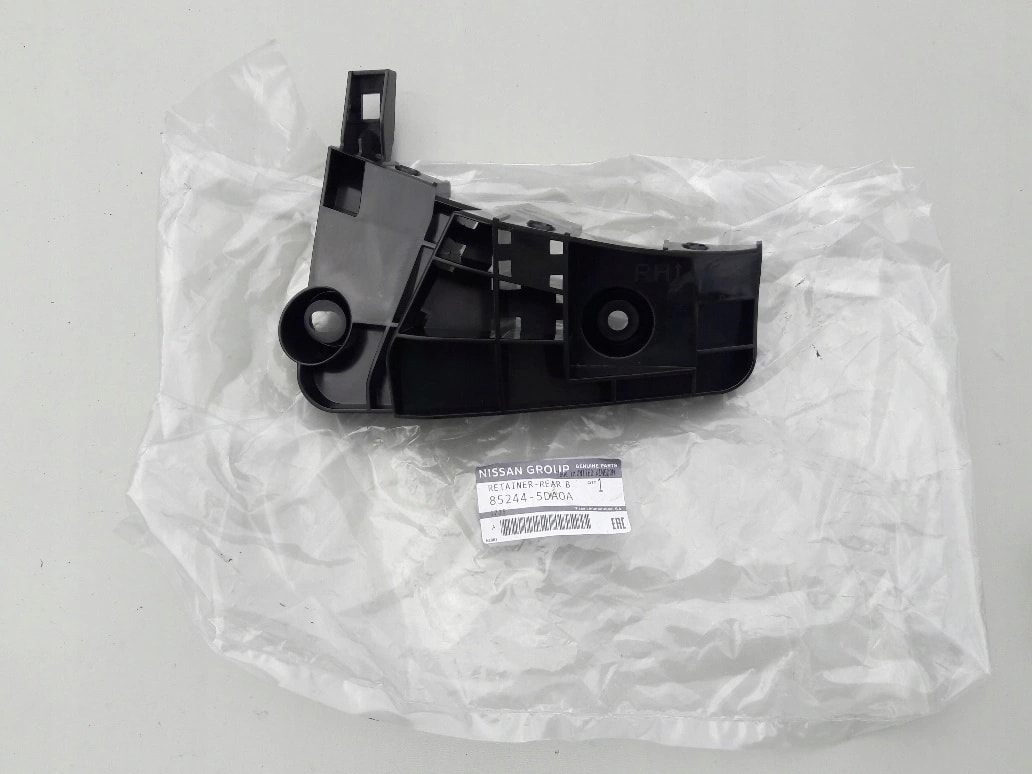 infiniti-qx30-slizg-uchwyt-zderzaka-prawy-tyl-15-85244-5da0a-852445da0a-ed-car.pl-4859926