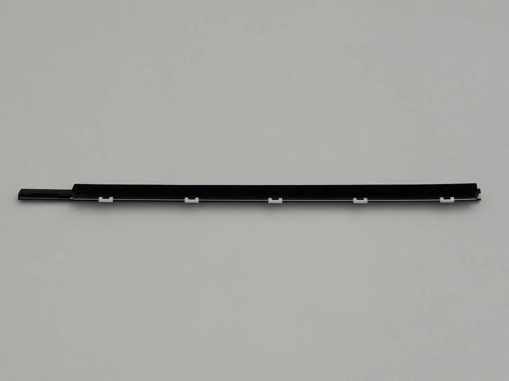lexus-is-ii-e2-listwa-zgarniajaca-prawy-tyl-05-12-75730-53021-ed-car.pl-4858896