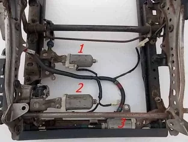 lexus-is200-silniczek-regulacji-fotela-prawy-98-05-brak-informacji-ed-car.pl-4889496
