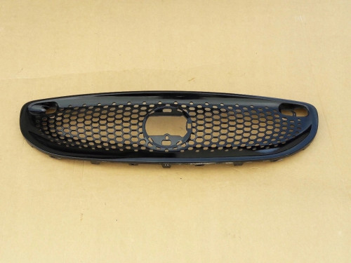 smart-fortwo-iii-a453-atrapa-grill-zderzaka-przod-a4538881223-ed-car.pl-4865869