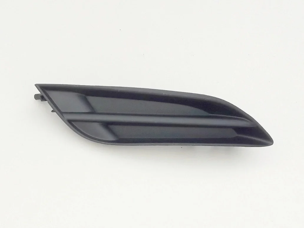 auris-i-e15-zaslepka-zderzaka-prawy-przod-06-09-a81481-02040-ed-car.pl-6195847