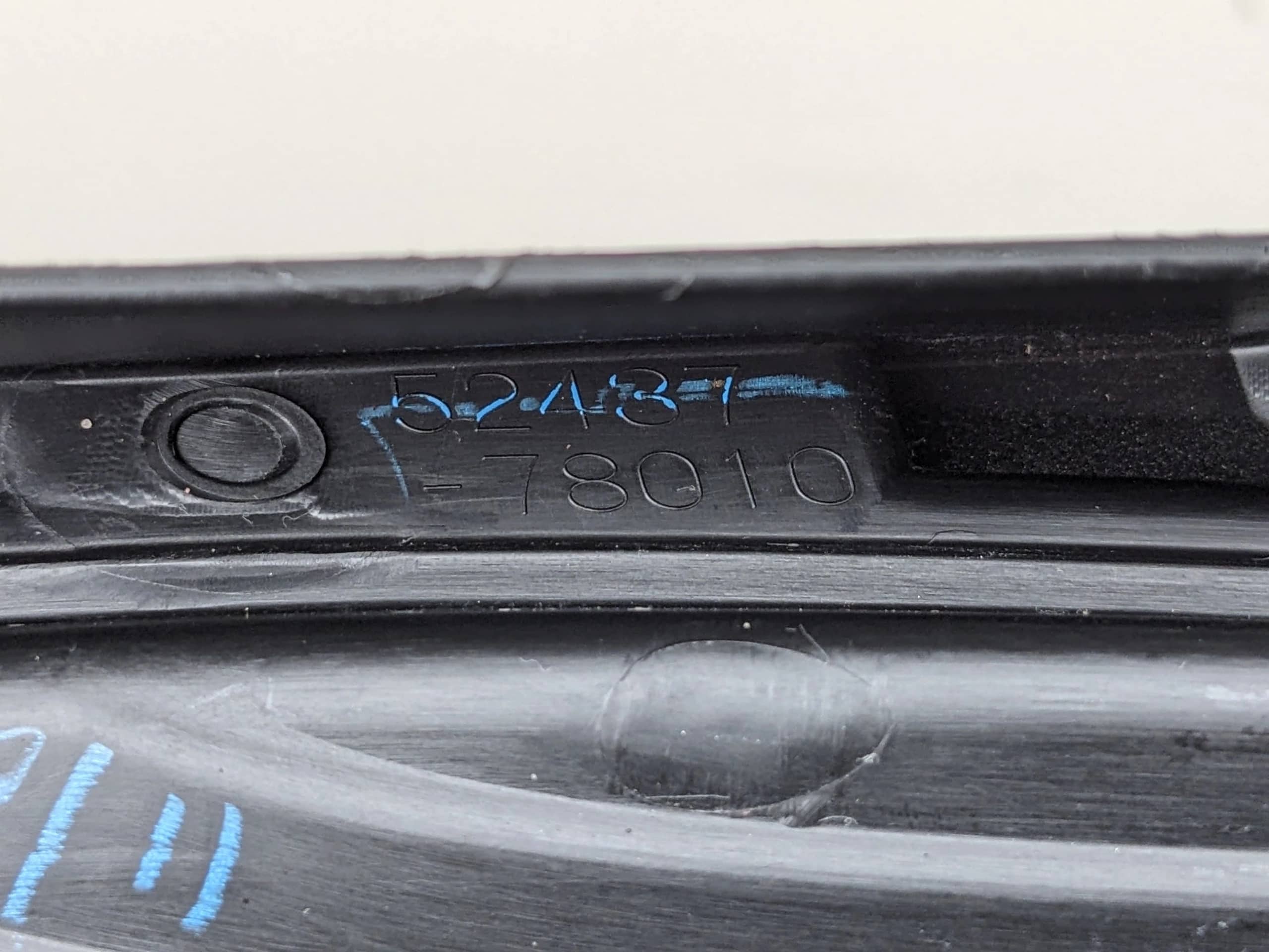 lexus-nx-i-z1-zaslepka-zderzaka-prawy-przod-14-17-a52437-78010-ed-car.pl-6191575