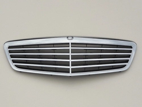 mercedes-s-klasa-w221-lift-atrapa-grill-przod-09-a2218800483-a2218800483-9040-ed-car.pl-4862420