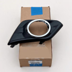 X-Trail III T32 ramka halogenu prawy przód 13-17