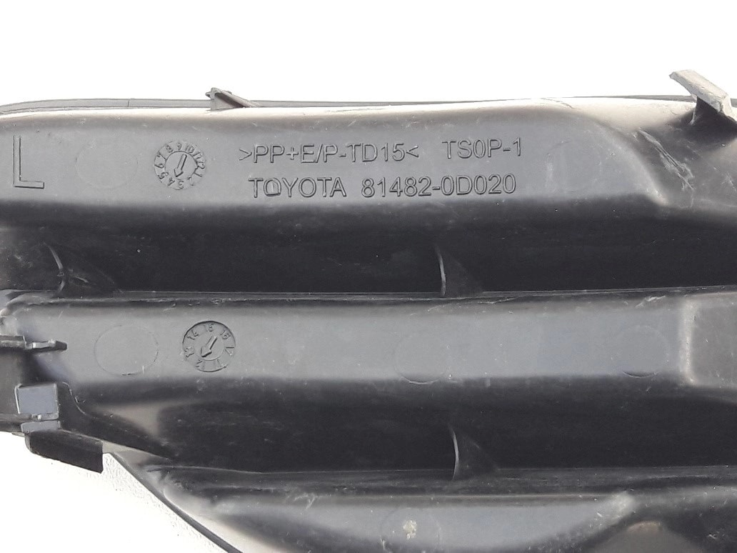 yaris-ii-p9-zaslepka-zderzaka-lewy-przod-05-08-a81482-0d020-814820d020-ed-car.pl-6200903