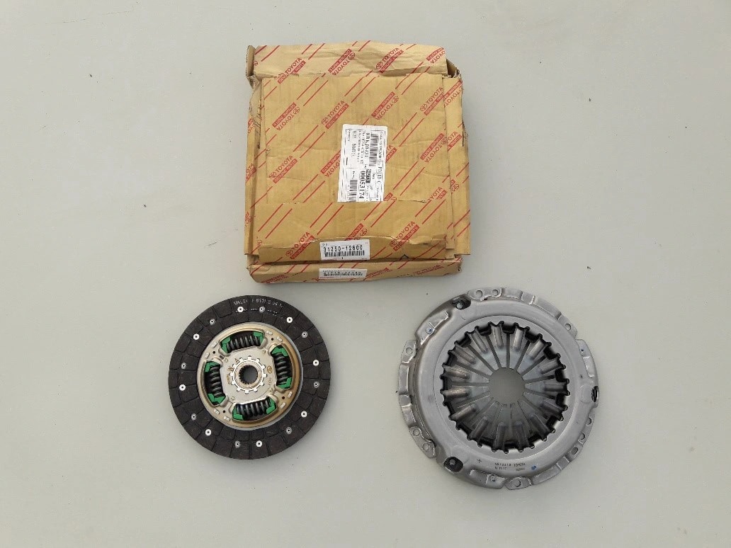 auris-i-corolla-x-e15-yaris-ii-docisk-sprzegla-31210-12340-31250-12600-ed-car.pl-4860302