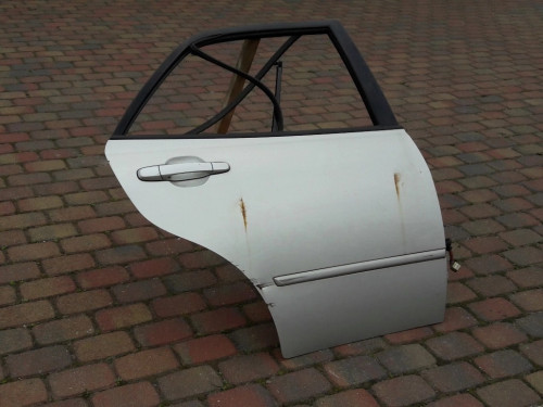 lexus-is200-is300-sedan-drzwi-listwa-prawy-tyl-98-67003-53011-ed-car.pl-4862574